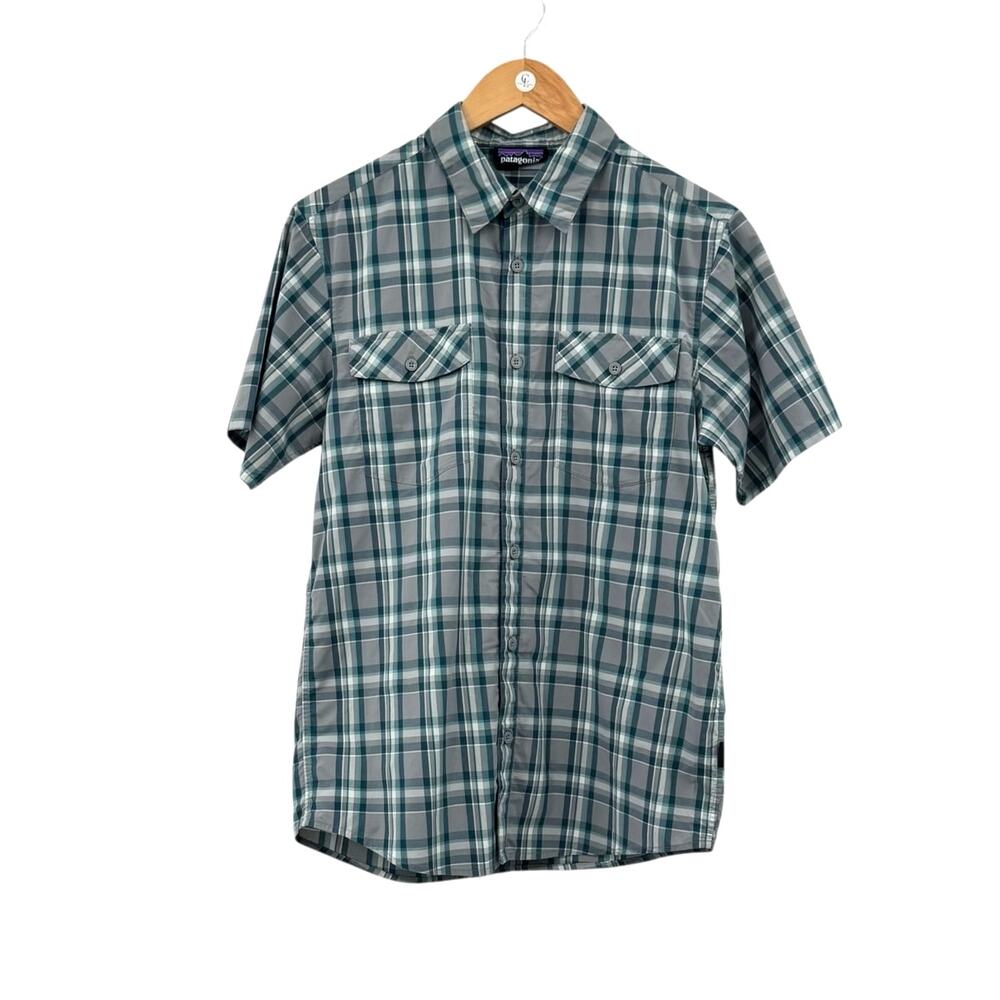 Patagonia Men's High Moss Teal & Gray Plaid Short Sleeve Button Up Casual Shirt